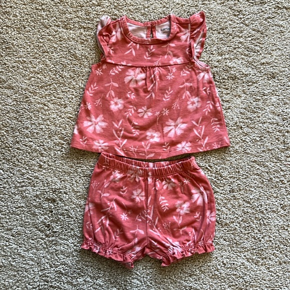 Short Sleeve Shirt & Short Set - Picture 1 of 6